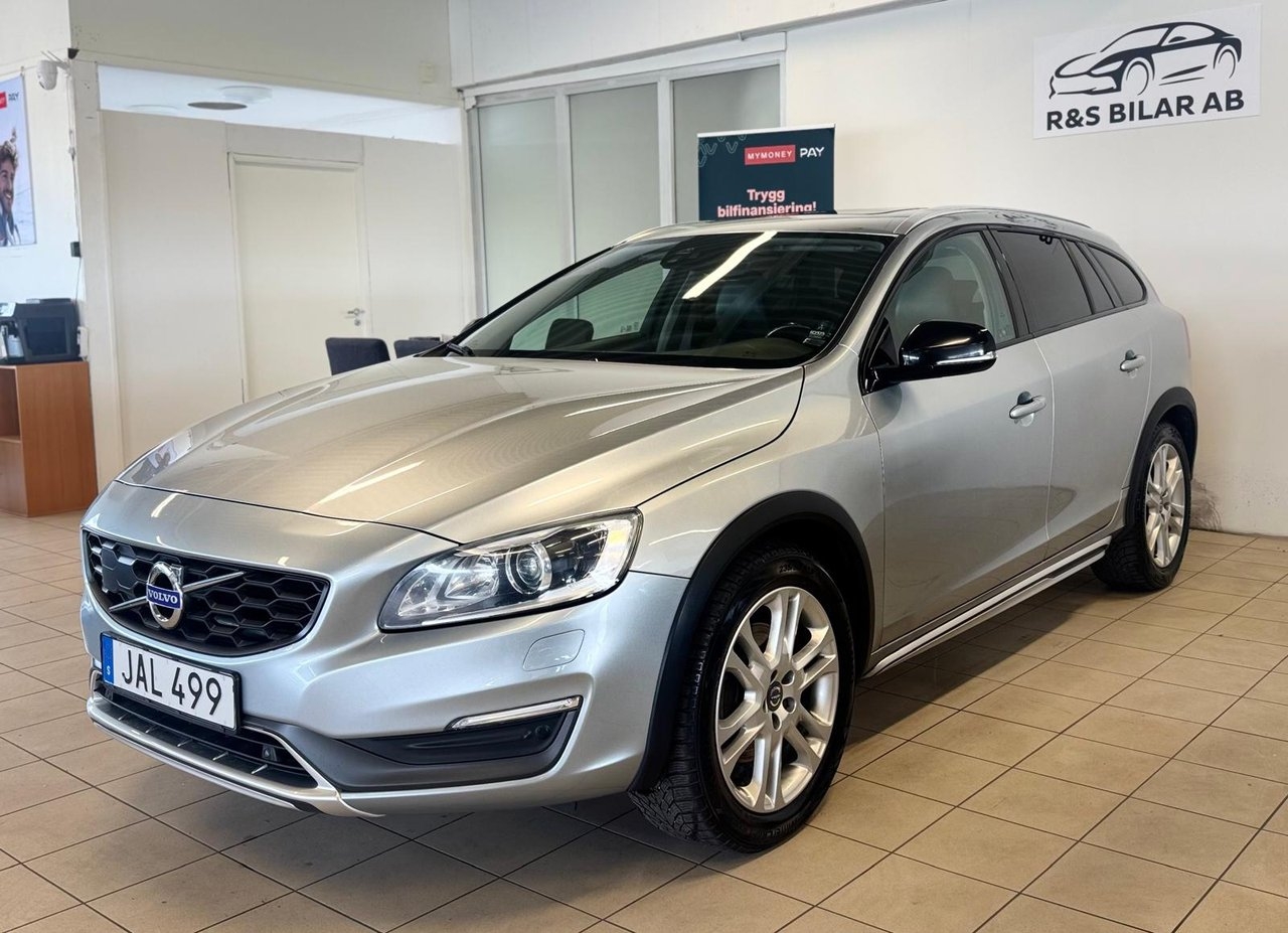 Volvo V60 Cross Country 2016, bild 2/18