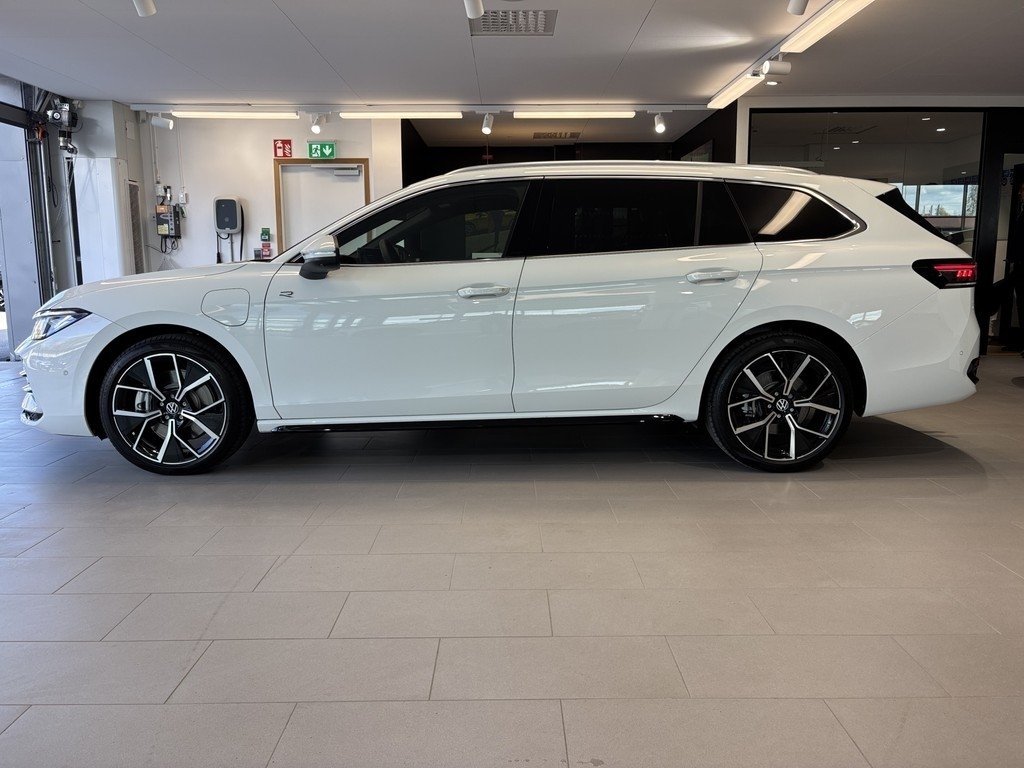 Volkswagen Passat 2026, bild 7/26