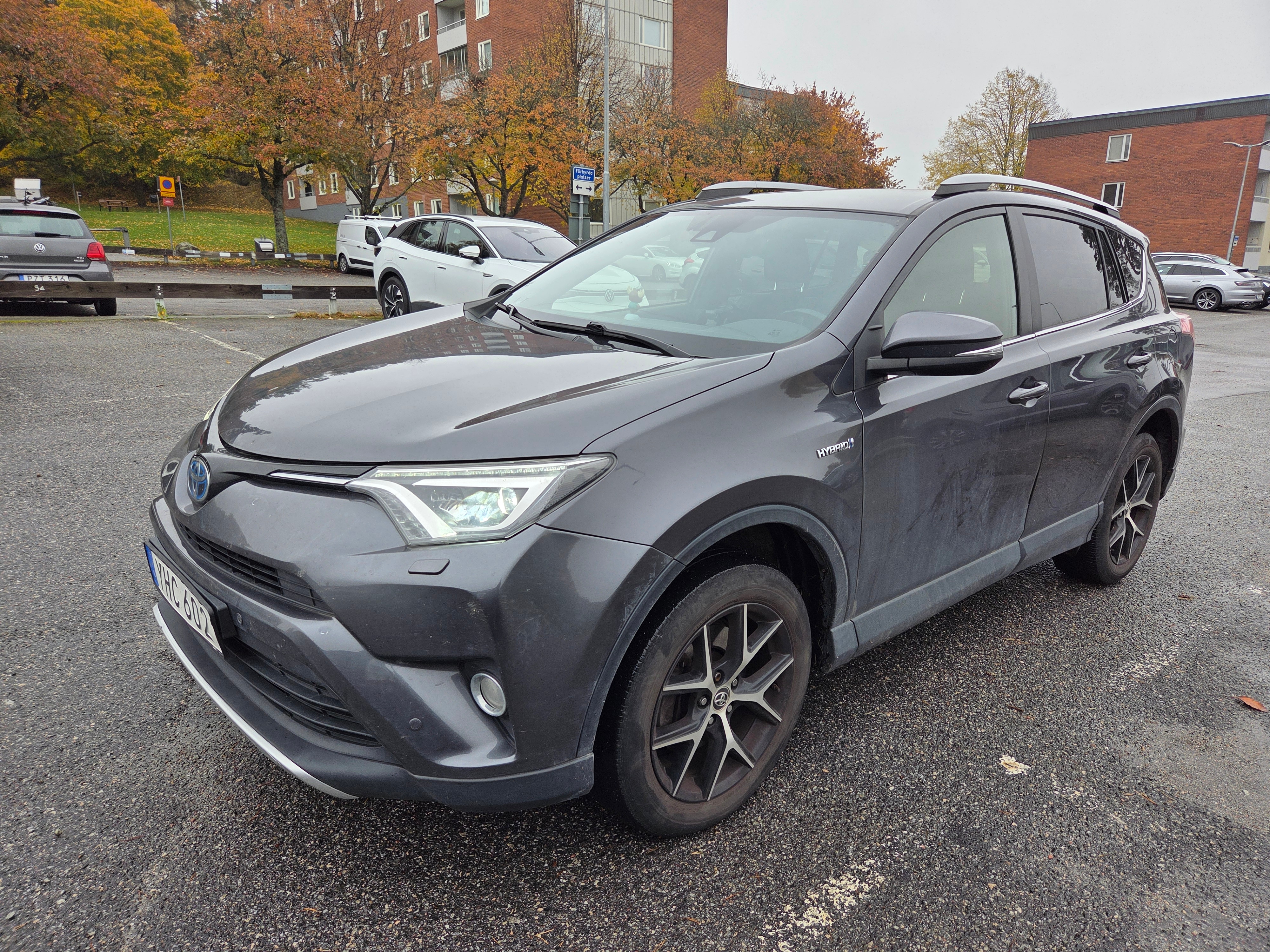 Toyota RAV4 Hybrid 2016, bild 7/10
