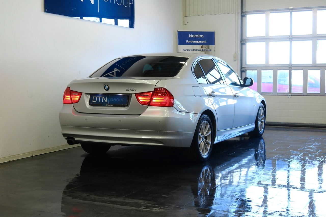BMW 318 2009, photo 3/19