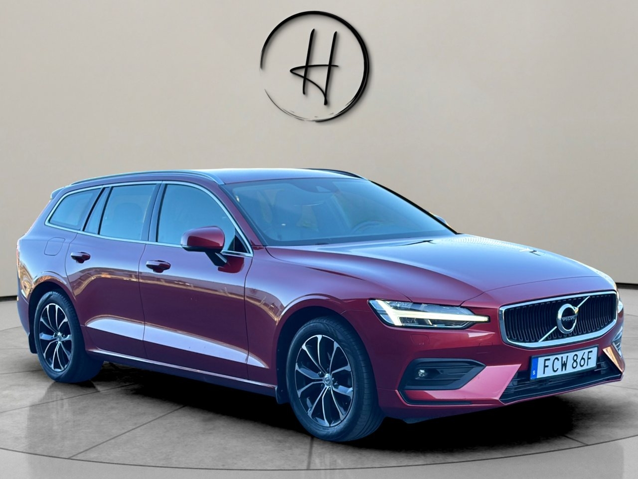 Volvo V60 Mörkröd Skinn 2020, bild 2/24