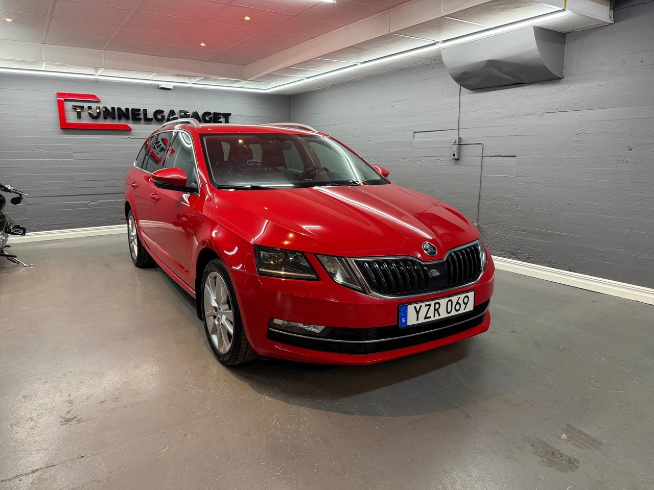 Skoda Octavia 2018, bild 2/20