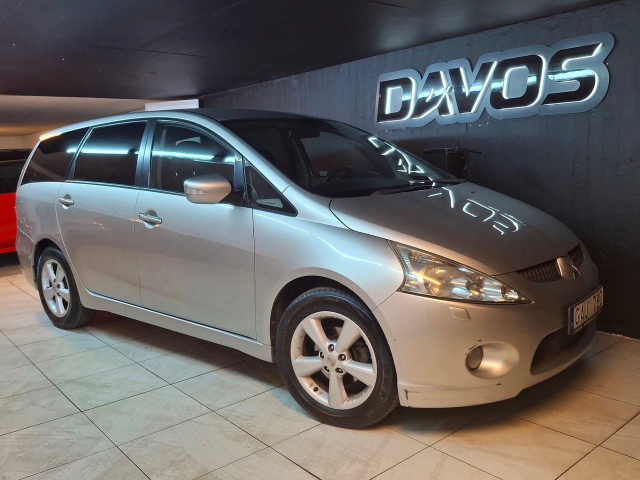 Mitsubishi Grandis 7-seater 2.0 Di-D DPF 2008, kuva 2/9