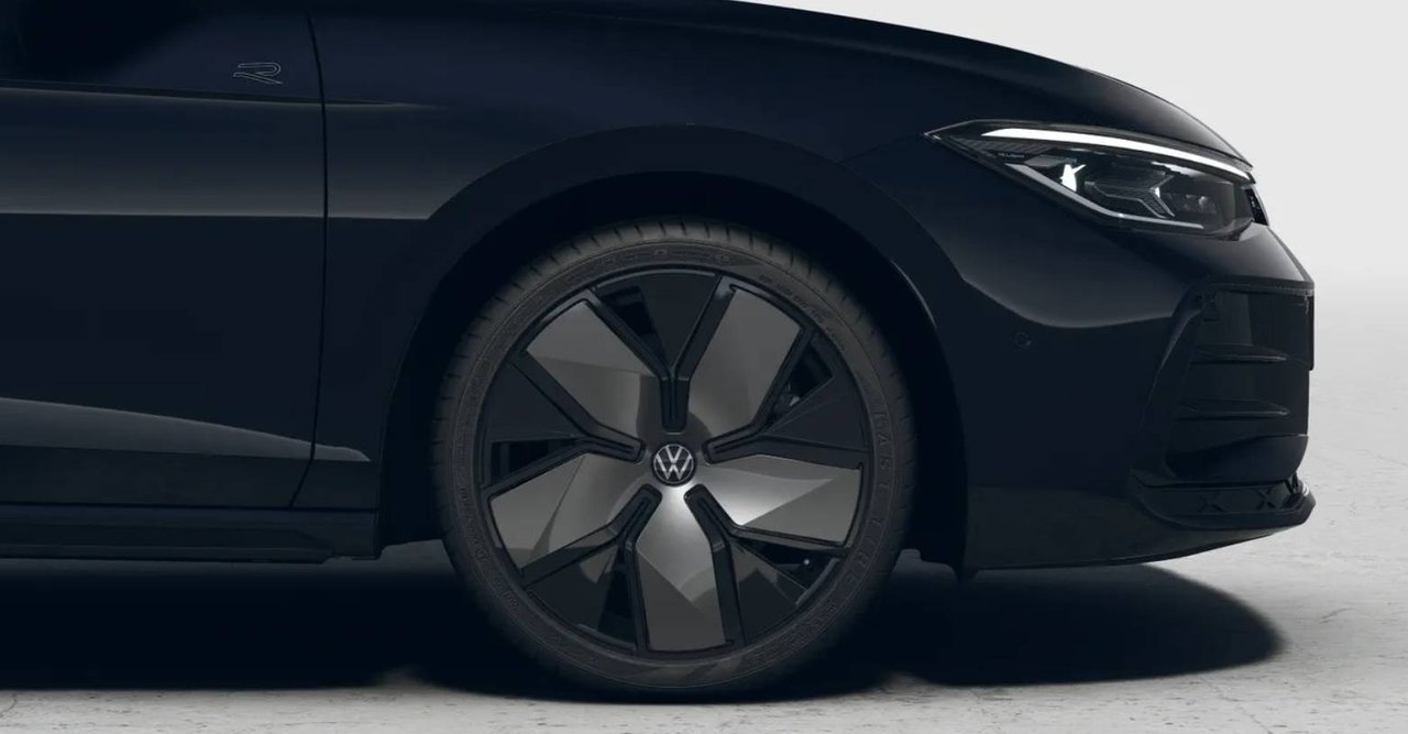 Volkswagen Passat R-Line Black Edition 2026, bild 4/8