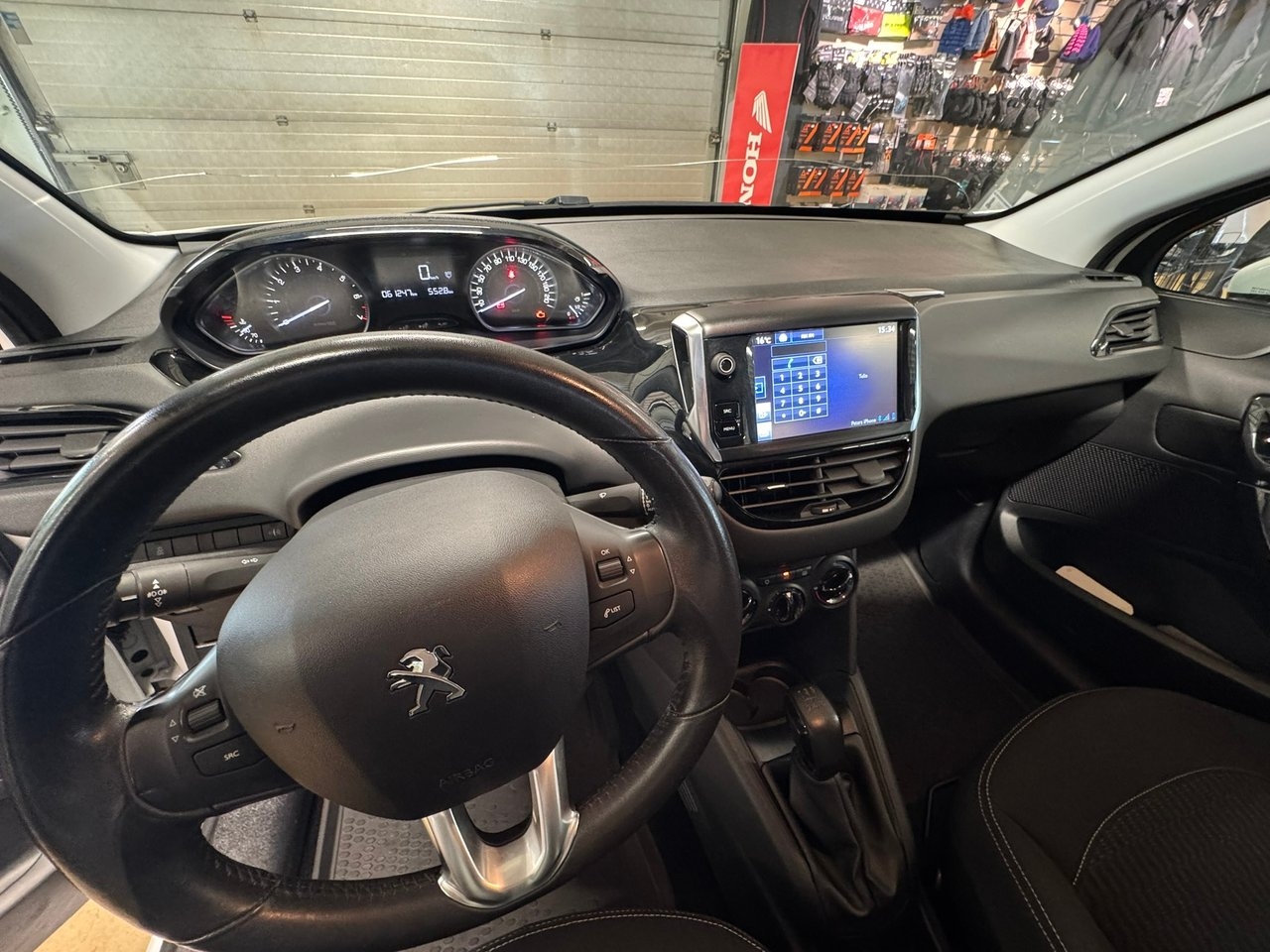 Peugeot 208 ACTIVE PureTech 82hk -17 2017, bild 7/8