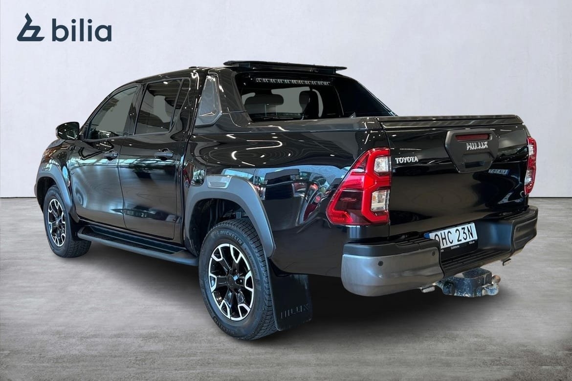 Toyota HiLux 2023, bild 3/26