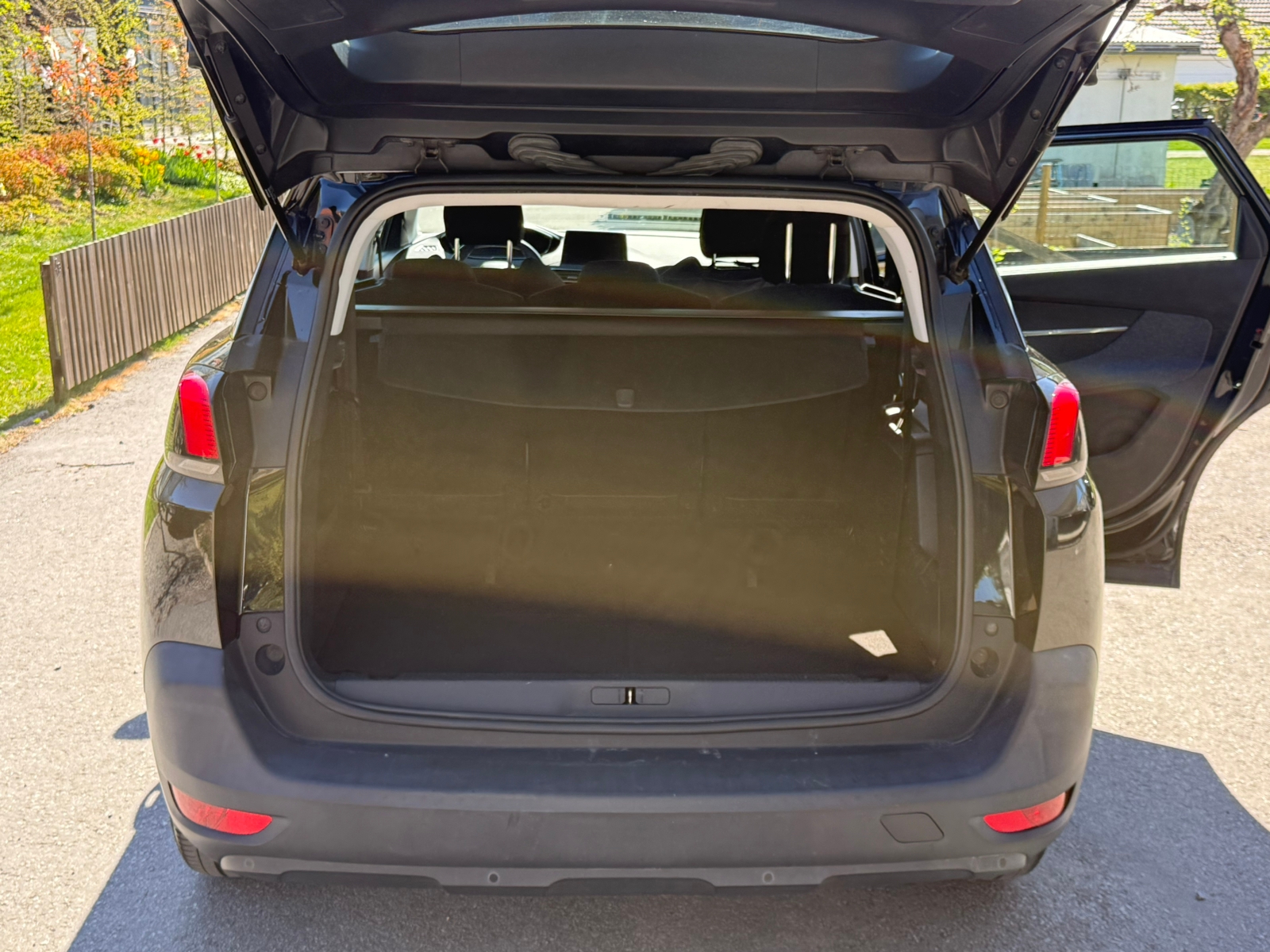 Peugeot 5008 1.2 PureTech 130 EAT 2017, kuva 4/10