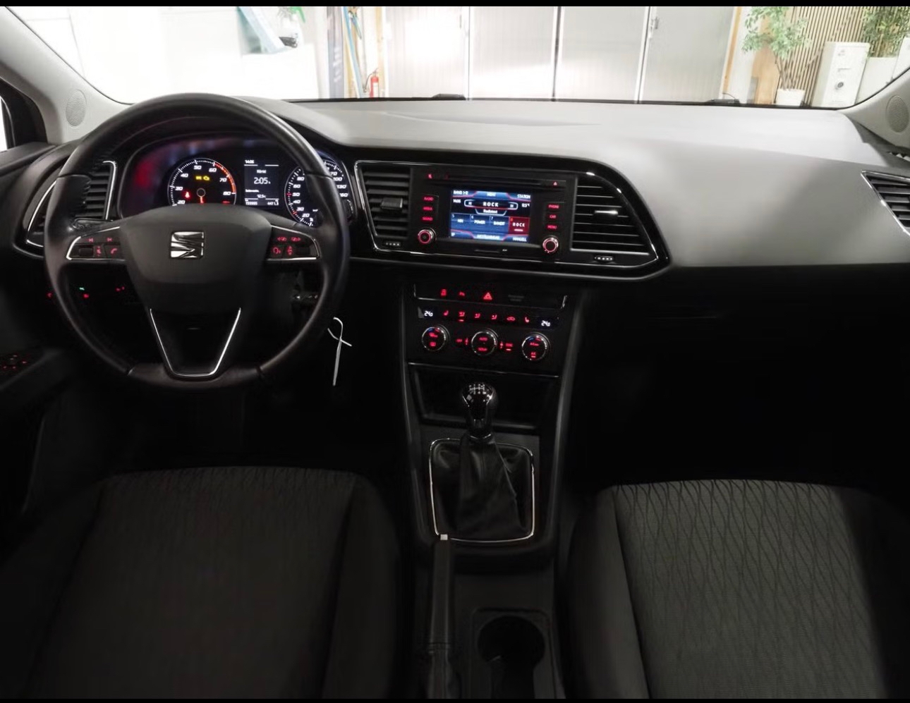 Seat Leon 1.2 TSI Manuell 2013, bild 2/5