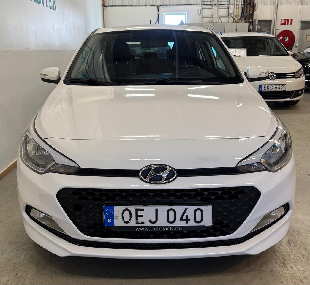 Hyundai i20 1.2 Comfort Euro 6 2017, bild 2/10