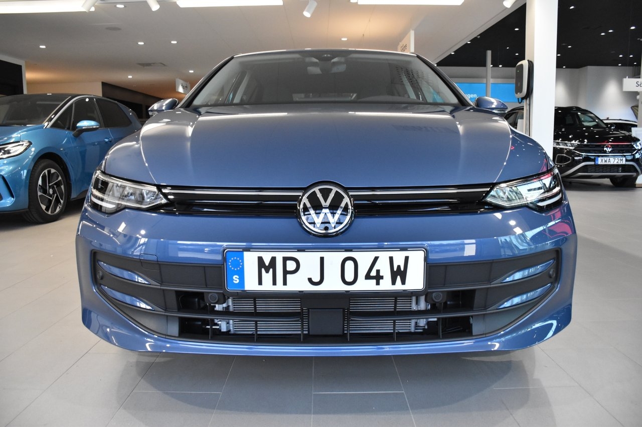 Volkswagen Golf 1.5 eTSI 150hk 2026, bild 3/10