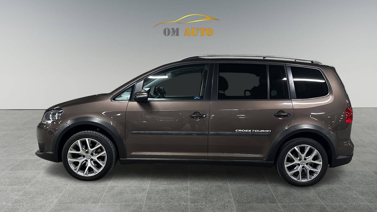 Volkswagen Touran 2015, bild 4/10