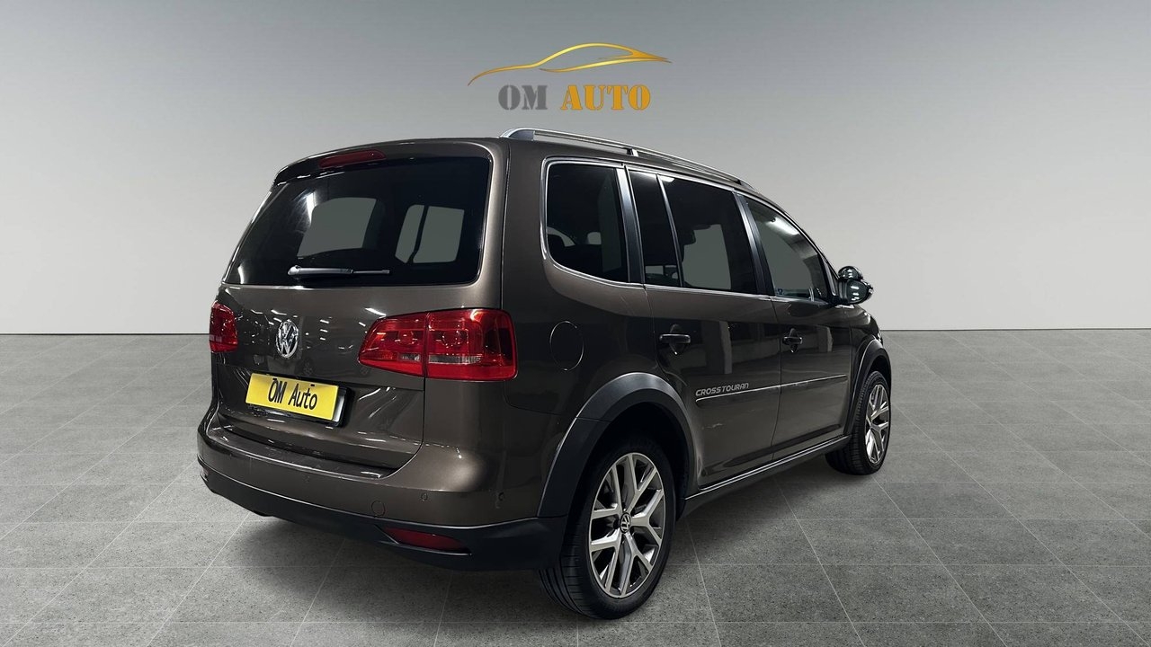 Volkswagen Touran 2015, bild 7/10