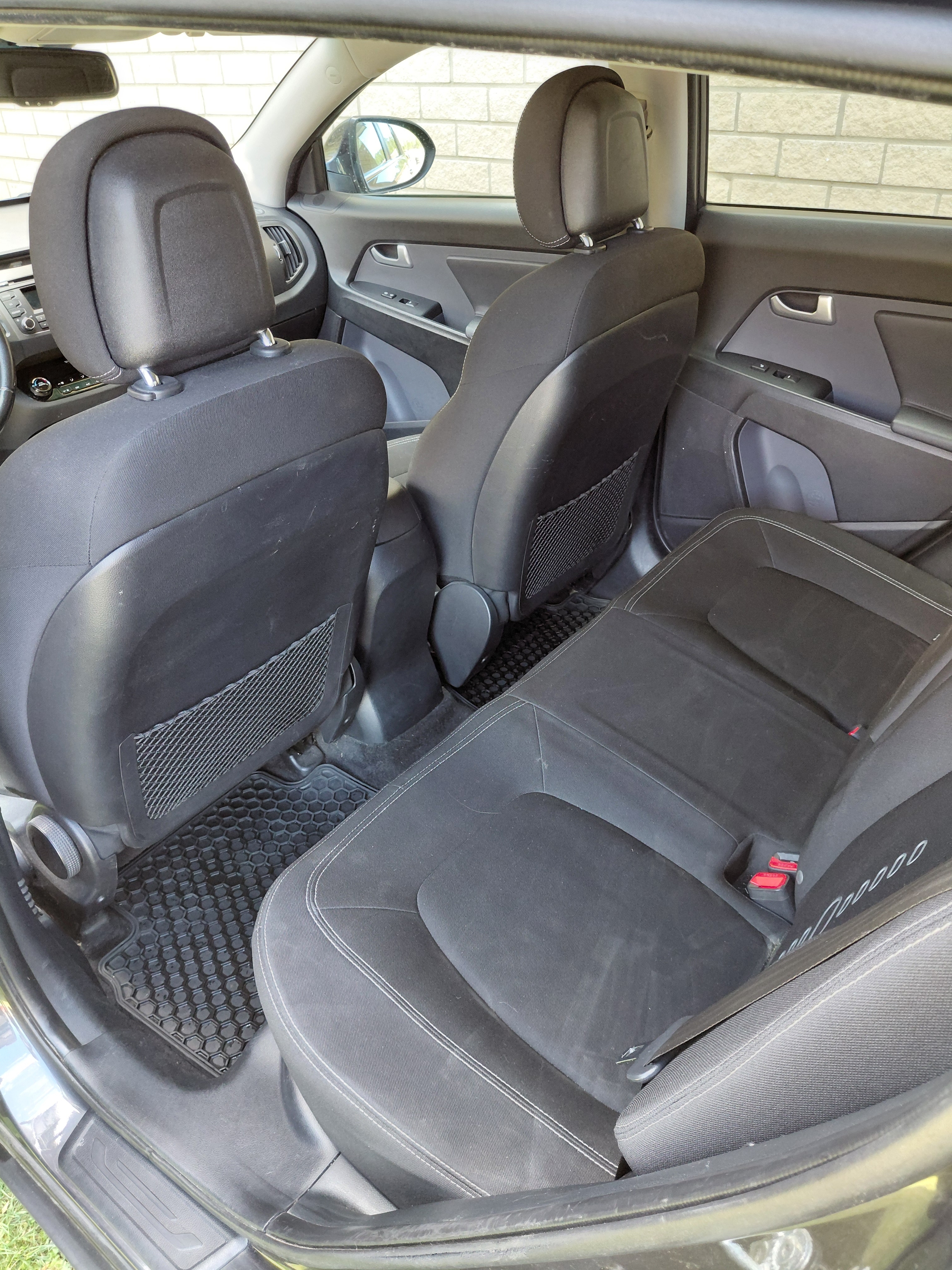 Kia Sportage 1.7 CRDi Manuell 2011, bild 5/8