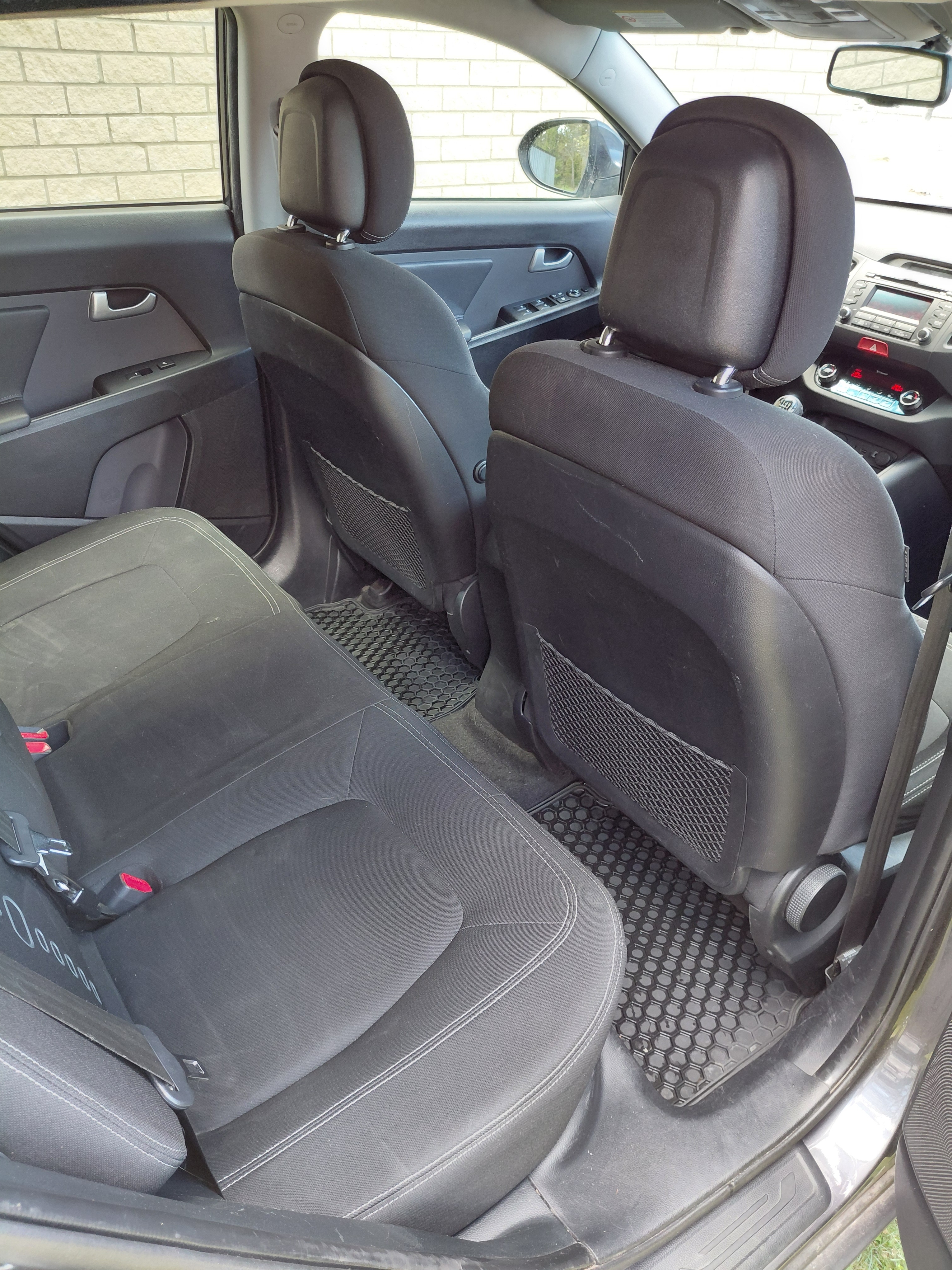 Kia Sportage 1.7 CRDi Manuell 2011, bild 6/8