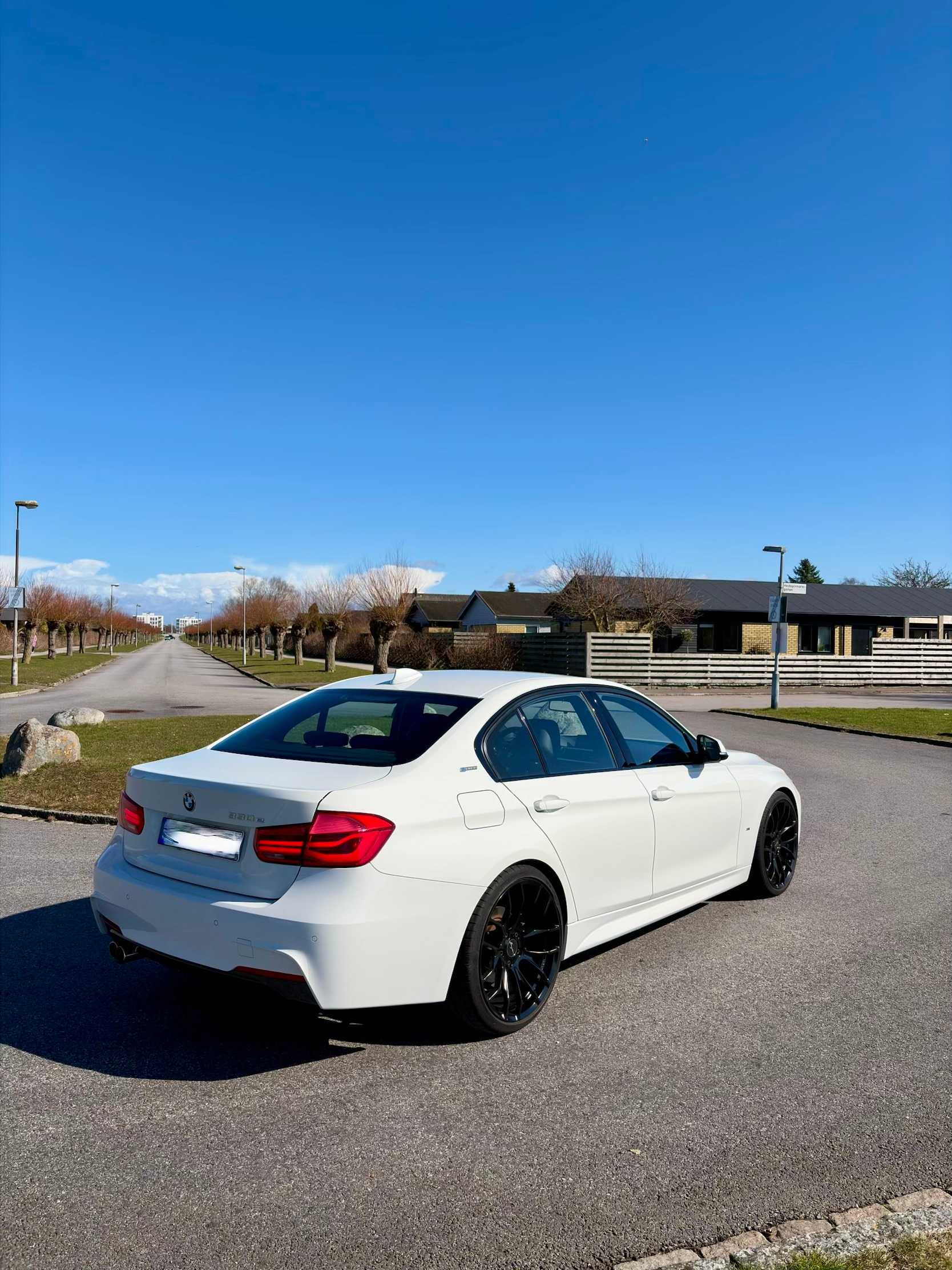 BMW 330 e 2018, bild 2/10