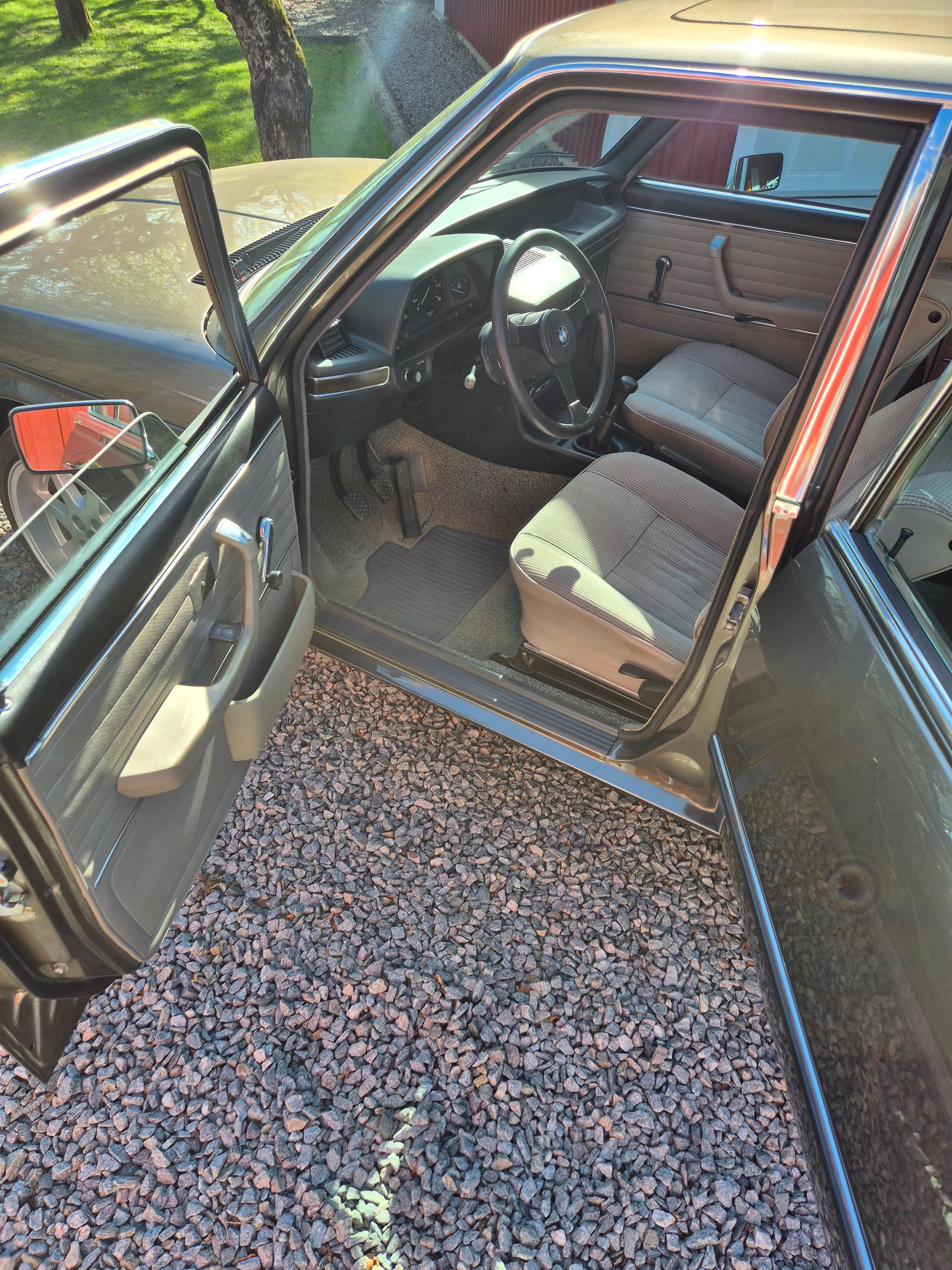 BMW 518 Manuell 1975, photo 5/10