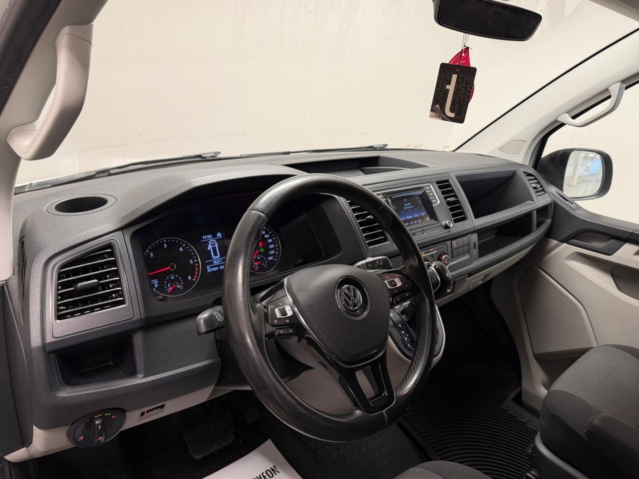 Volkswagen Transporter 2017, bild 4/8