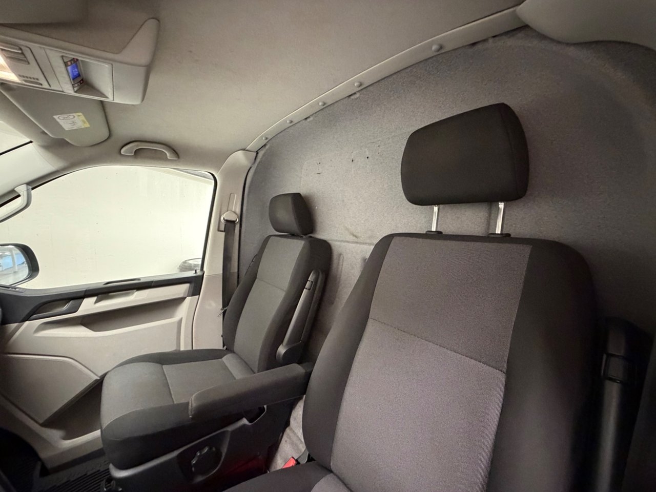 Volkswagen Transporter 2017, bild 5/8