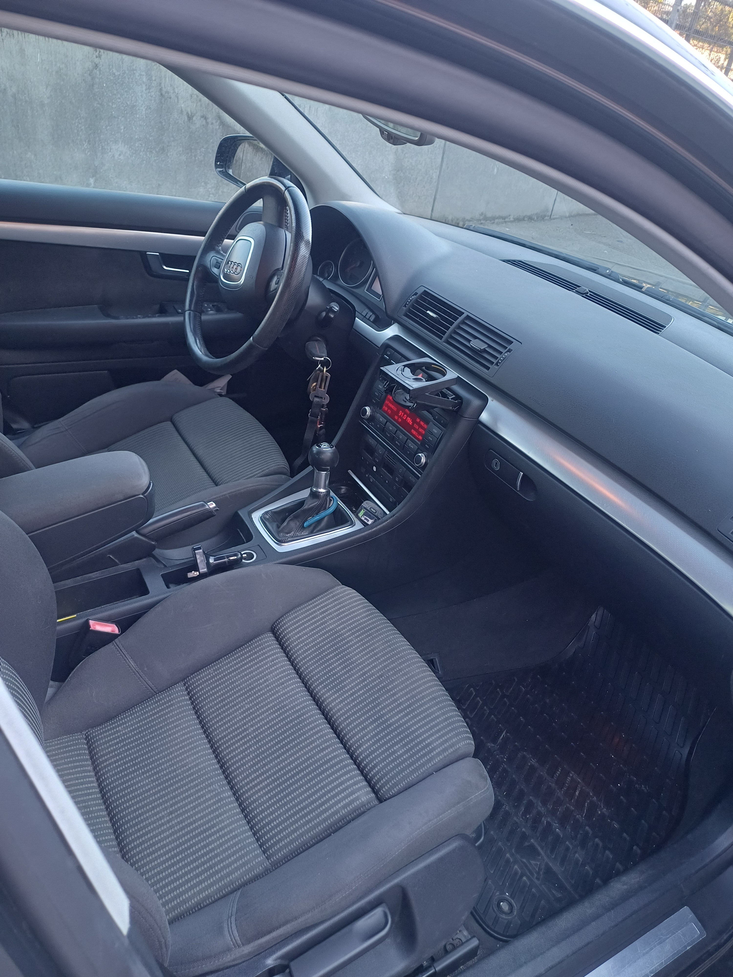 Audi A4 Avant 2.0 TFSI Manuell 2008, bild 3/6