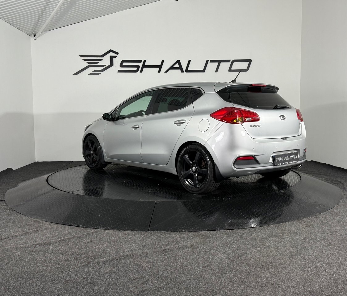 Kia Ceed cee'd 1.6 CRDi EX Comfort 2013, bild 7/10