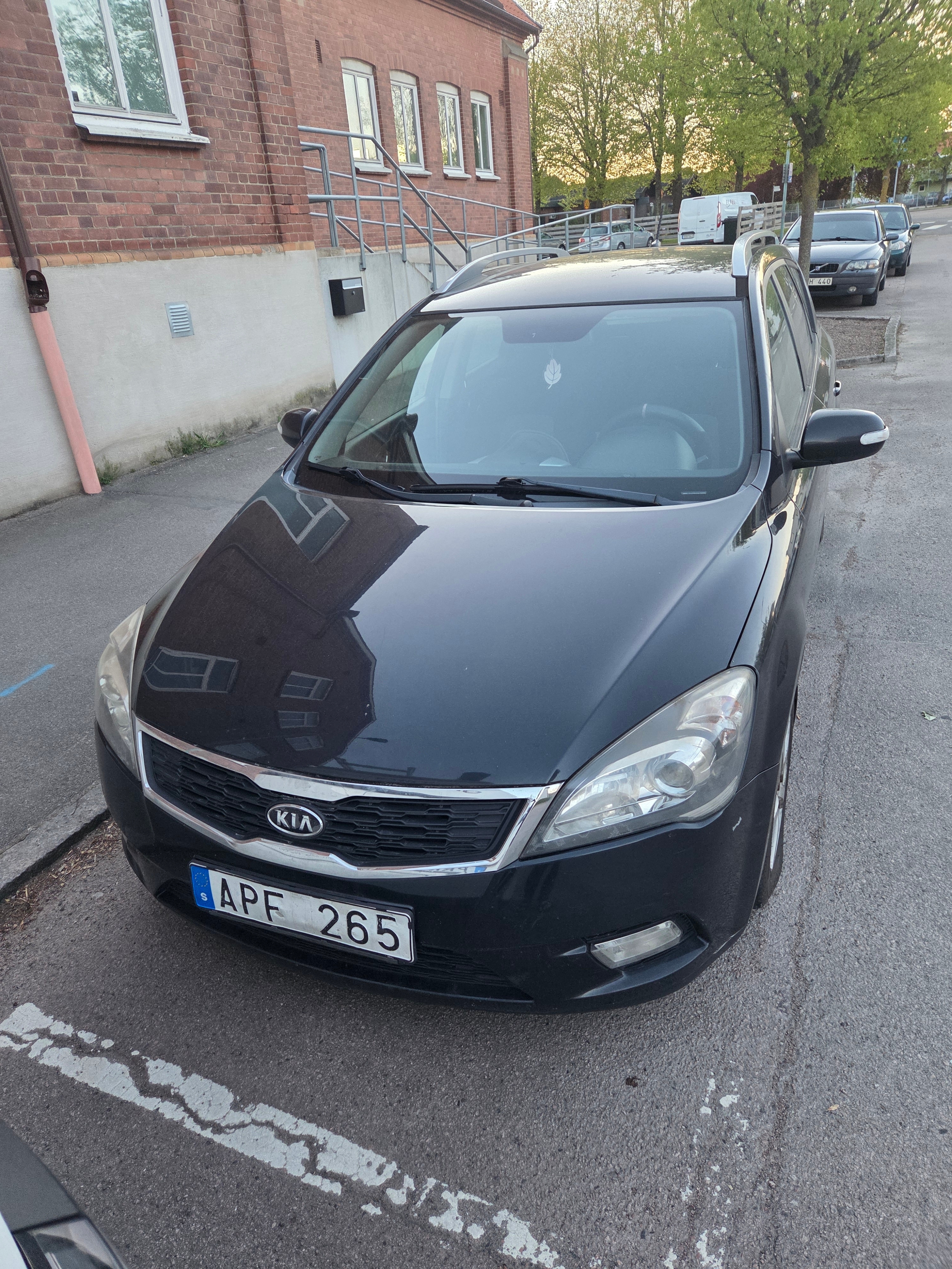 Kia Ceed _sw 1.6 CRDi Manuell 2010, bild 2/10