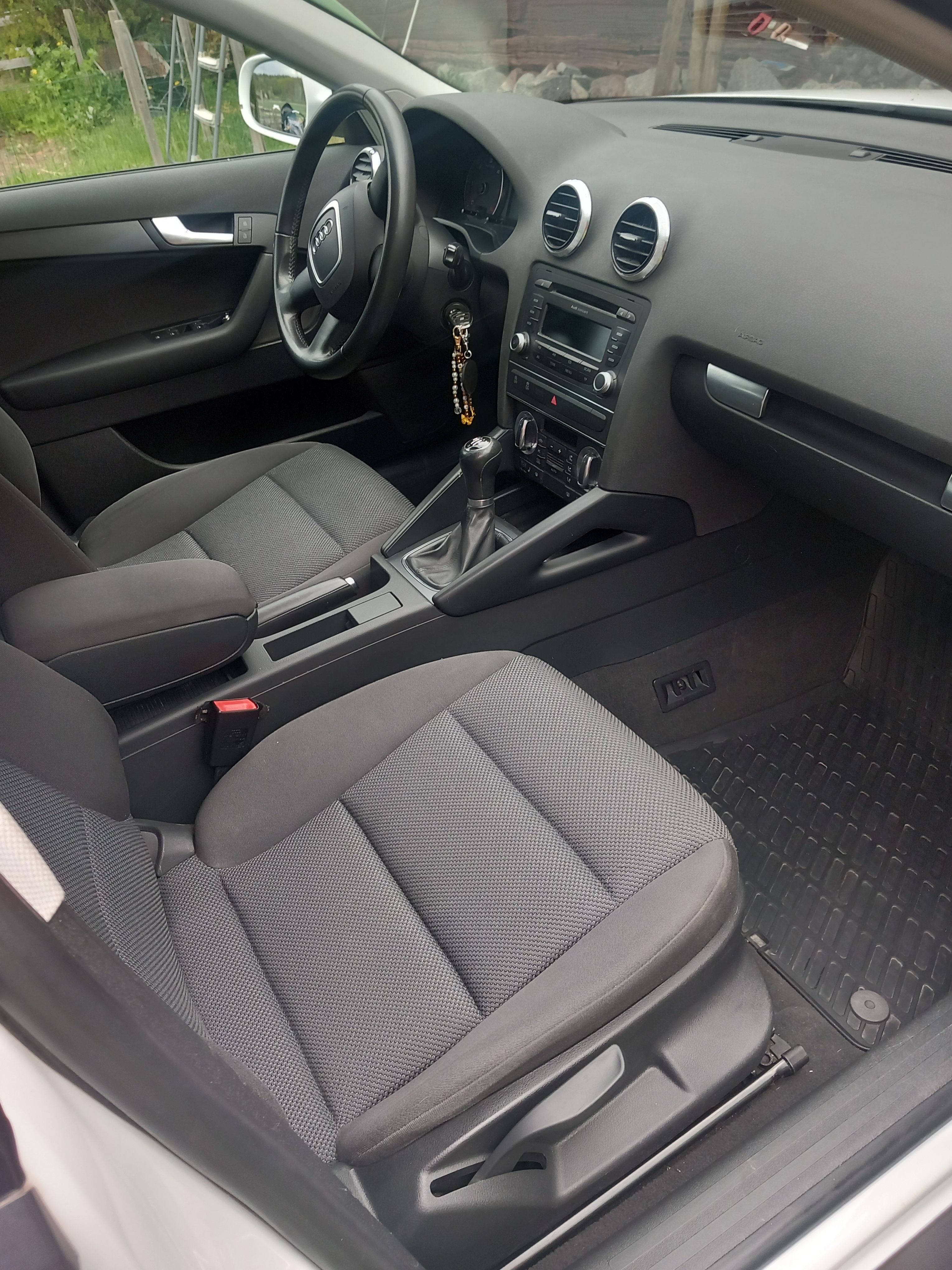 Audi A3 Sportback 1.6 TDI Manuell 2011, photo 6/9
