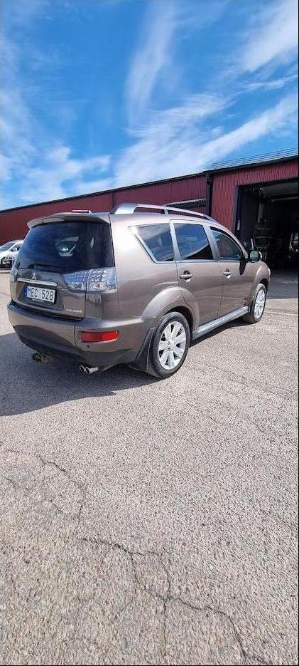 Mitsubishi Outlander 2012, bild 3/10