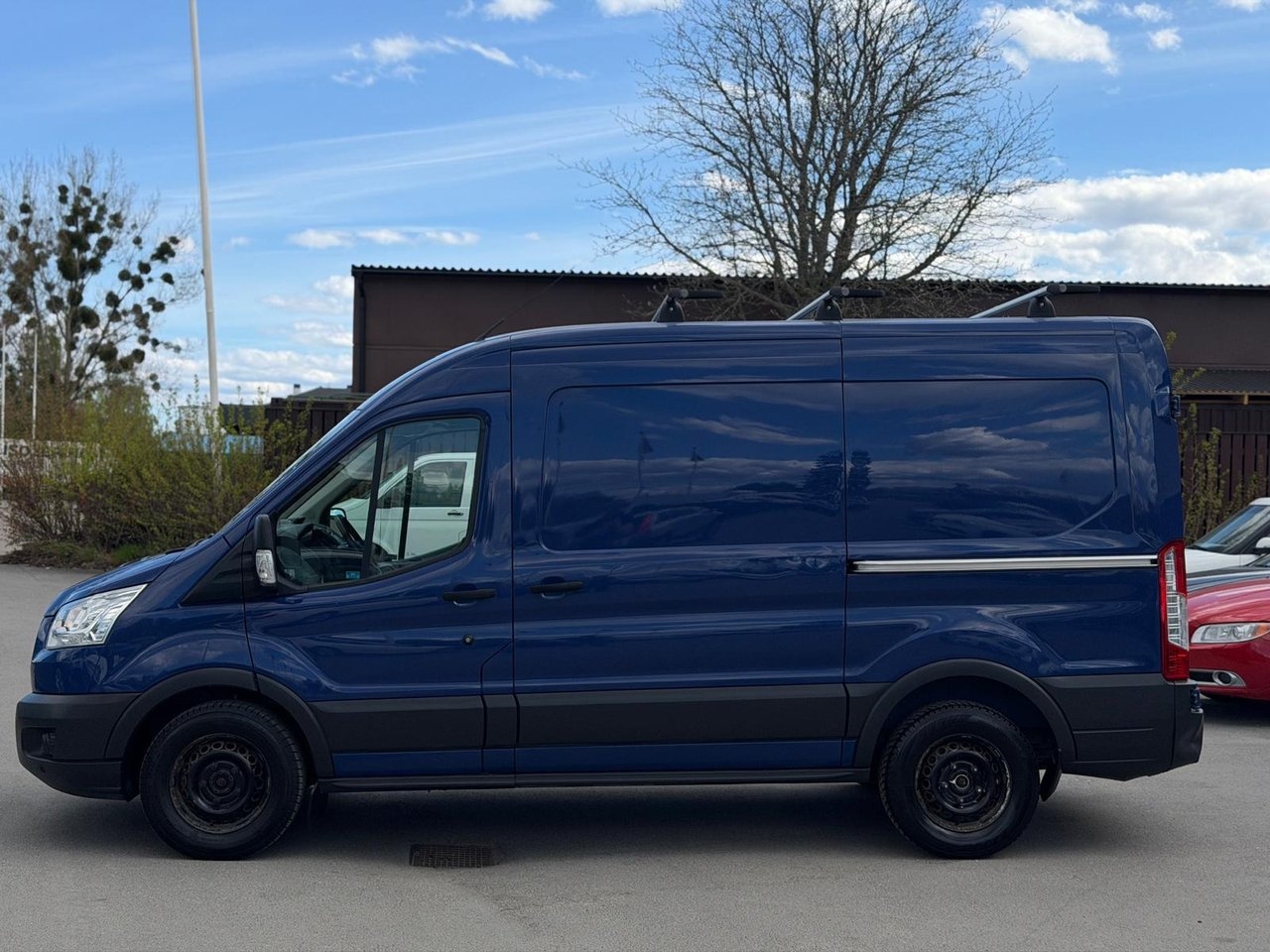 Ford Transit 350 2.2 TDCi V-inrett 2016, bild 4/10