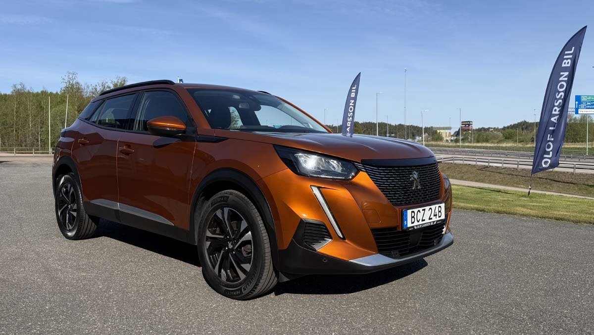 Peugeot 2008 Allure 1.2 PureTech 2020, bild 4/6