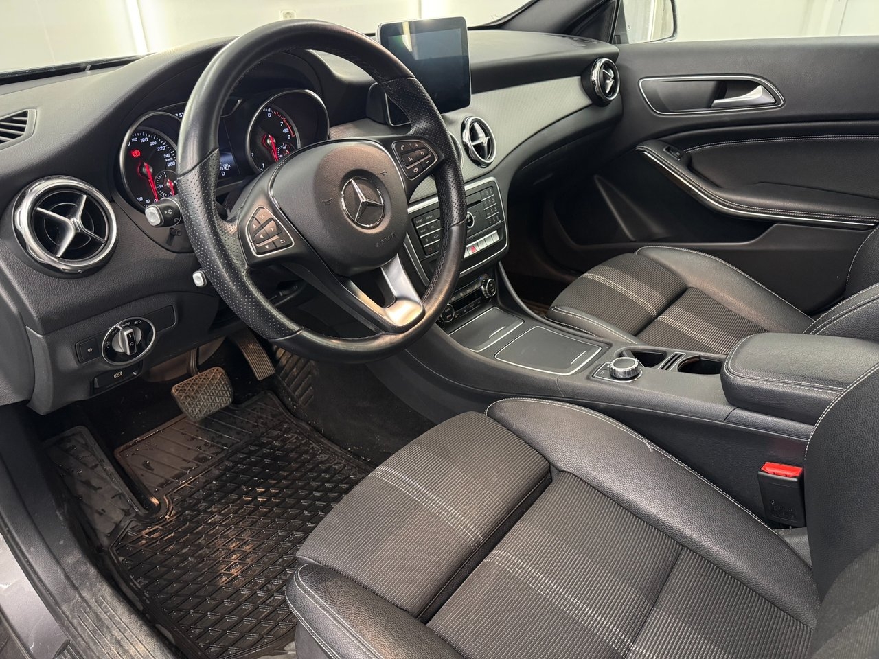 Mercedes-Benz GLA 2020, bild 6/19