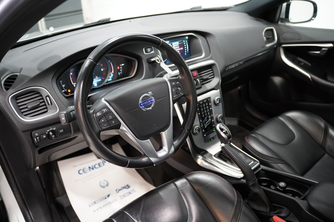 Volvo V40 Cross Country 2016, kuva 6/23
