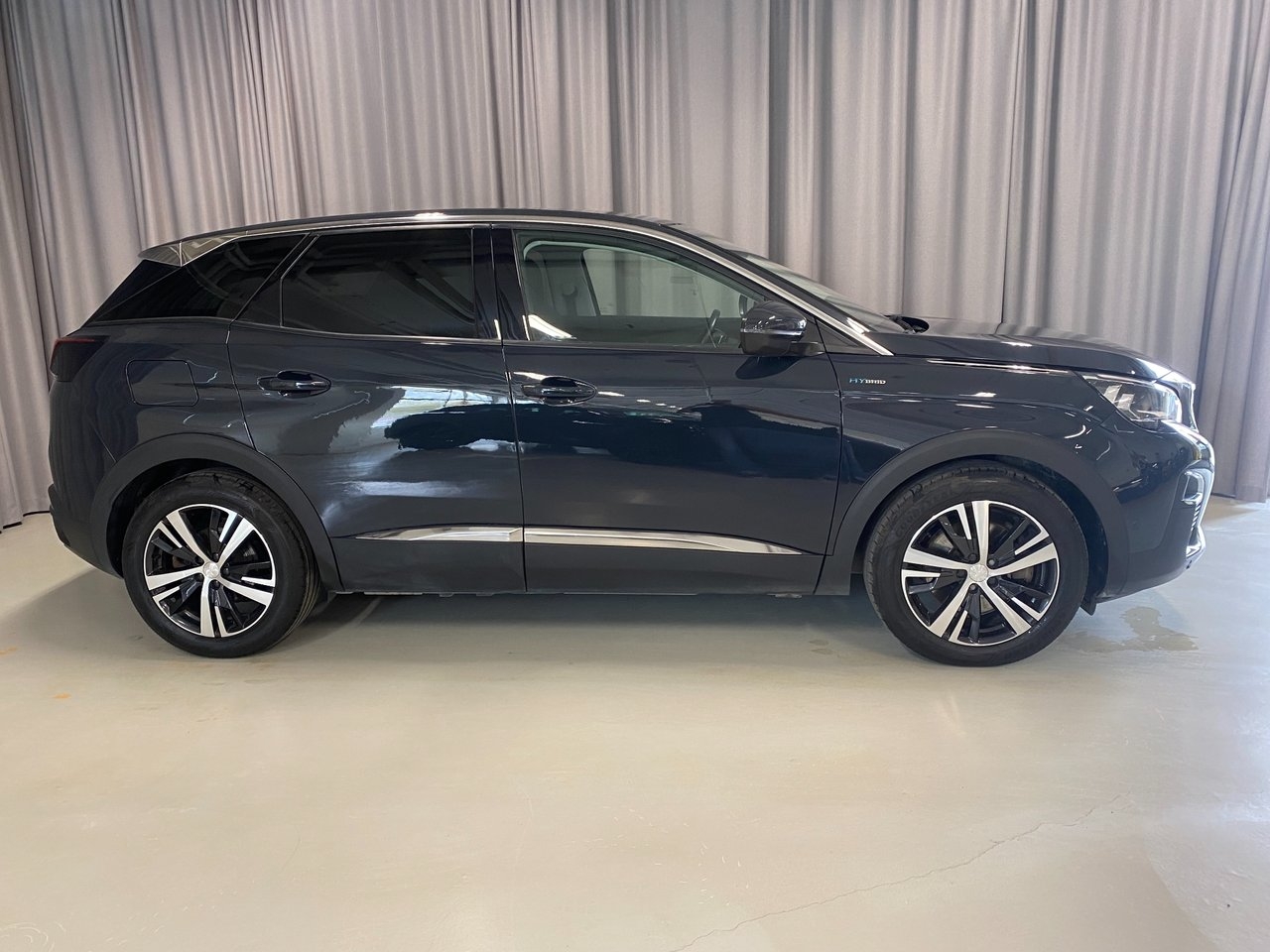 Peugeot 3008 Allure Plug-In Hybrid 225hk 2020, bild 3/10