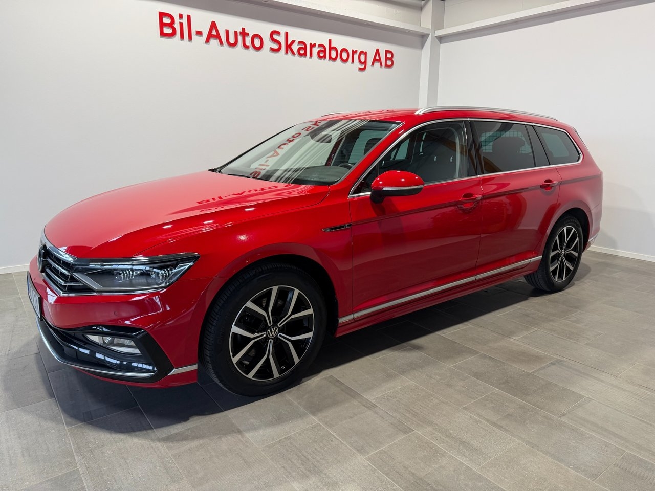Volkswagen Passat 2023, bild 2/30