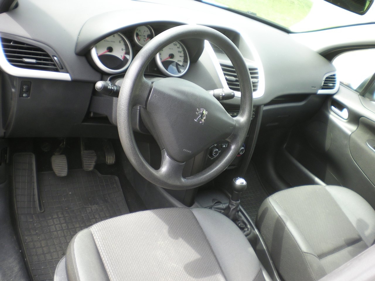 Peugeot 207 5-dörrar 1.4 VTi Euro 5 2010, photo 7/11