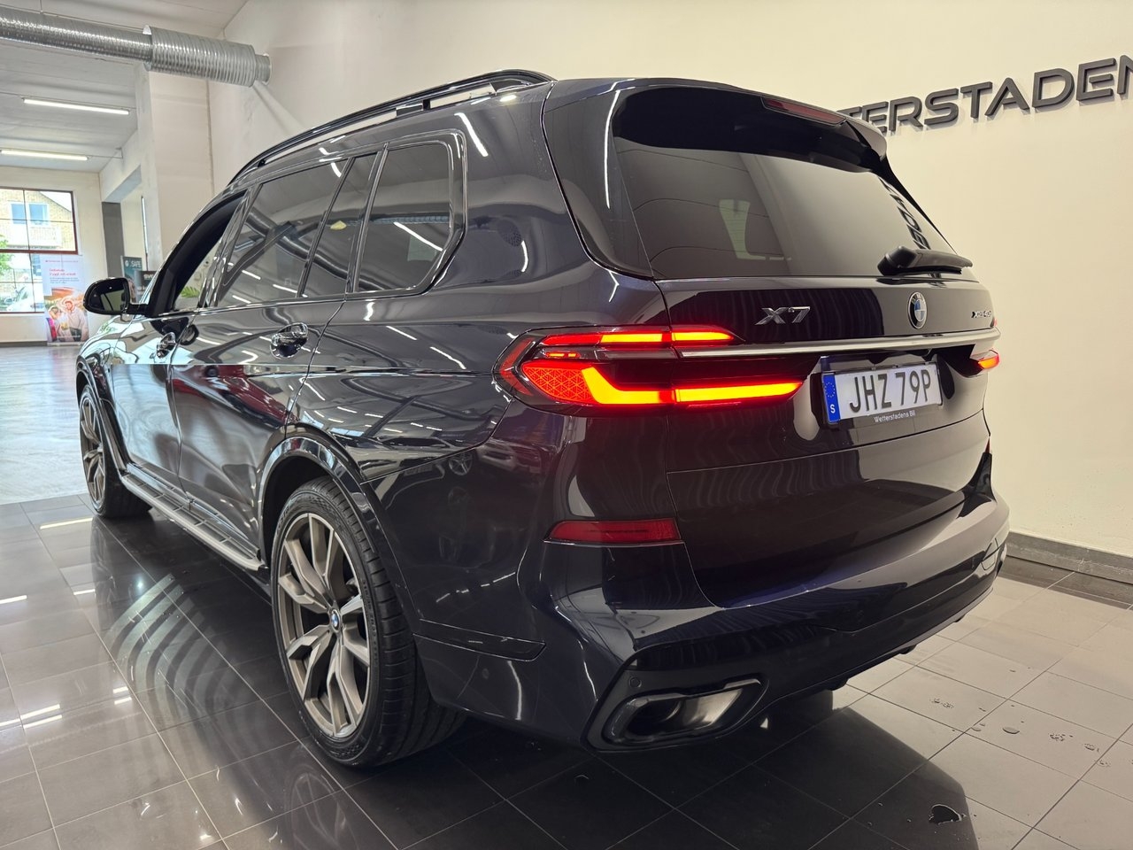 BMW X7 2024, photo 7/10