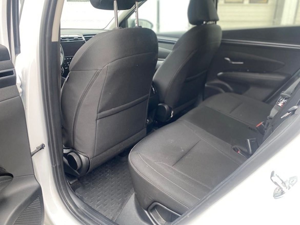 Hyundai Tucson Essential, Automat 2022, bild 6/7