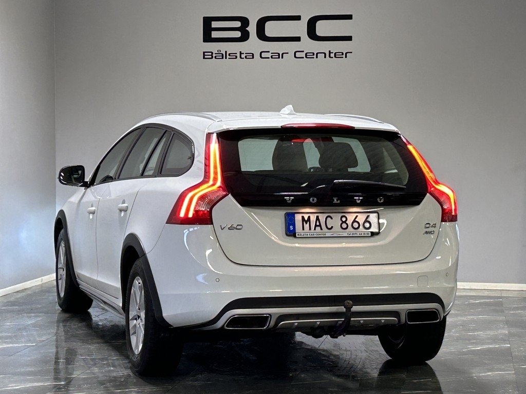 Volvo V60 Cross Country 2016, bild 6/10
