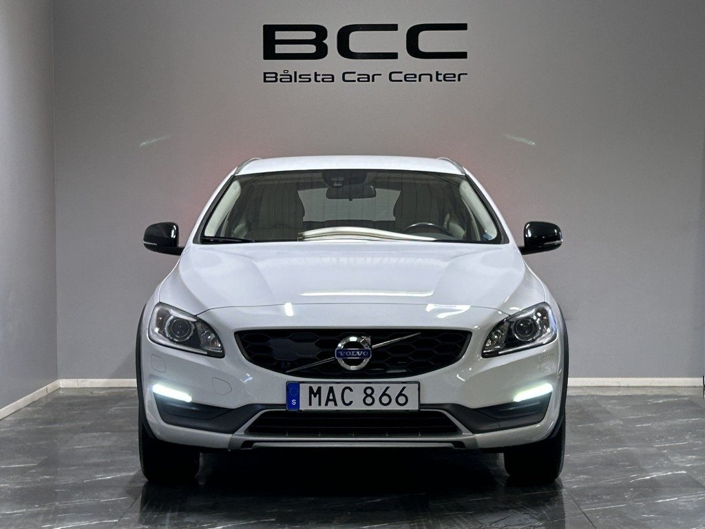 Volvo V60 Cross Country 2016, bild 2/10