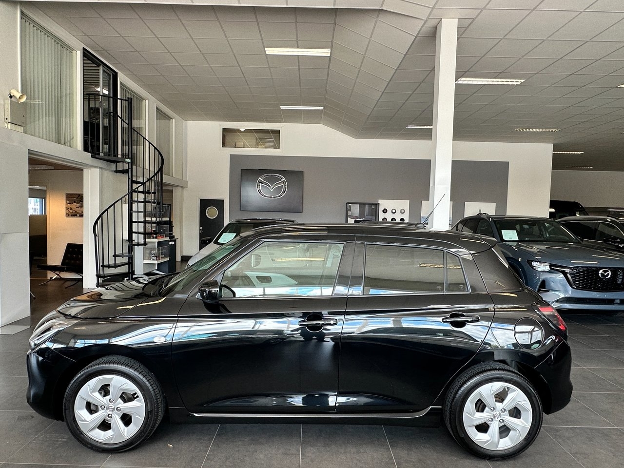 Suzuki Swift Hybrid Select CVT Automat 2024, bild 2/10