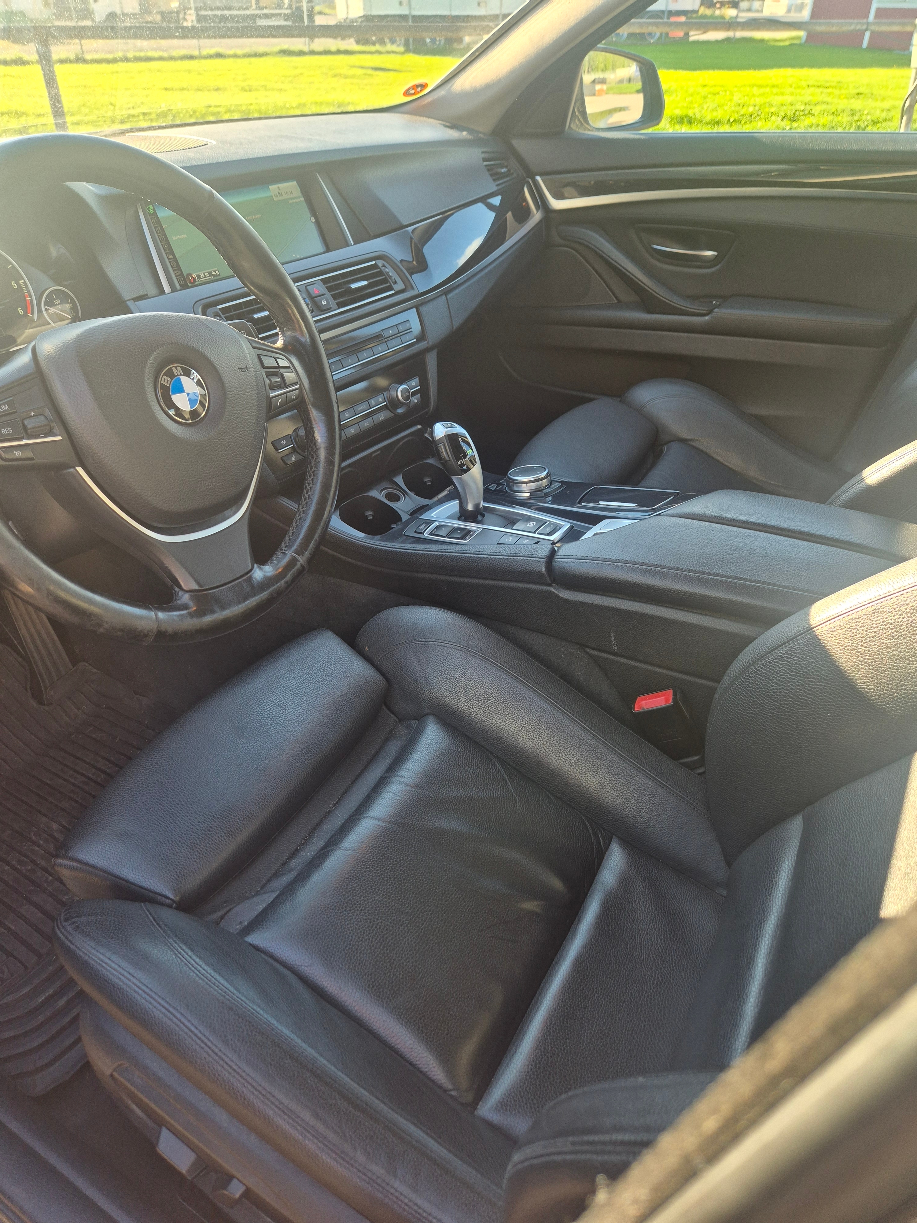 BMW 520 d xDrive Touring Steptronic 2016, bild 4/4
