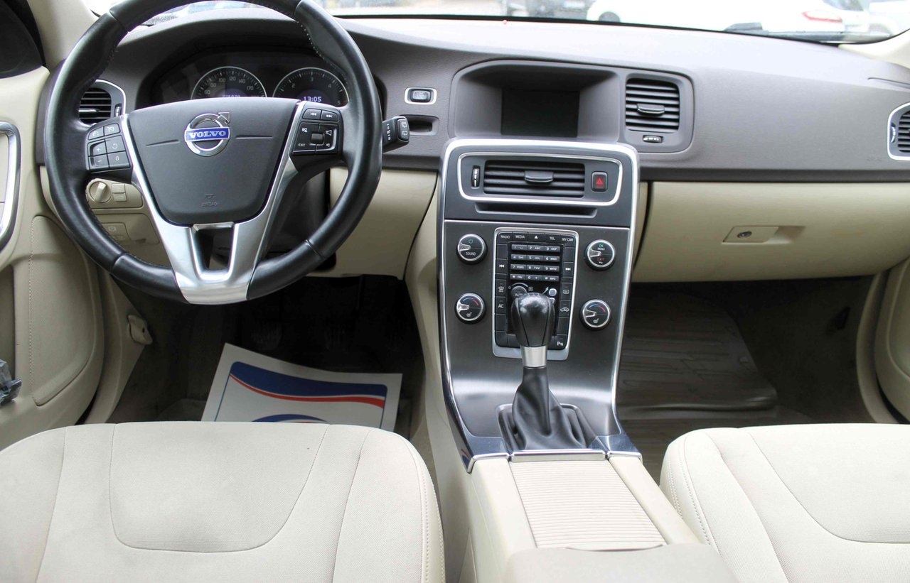 Volvo V60 D2 Momentum Euro 5 2013, bild 4/4