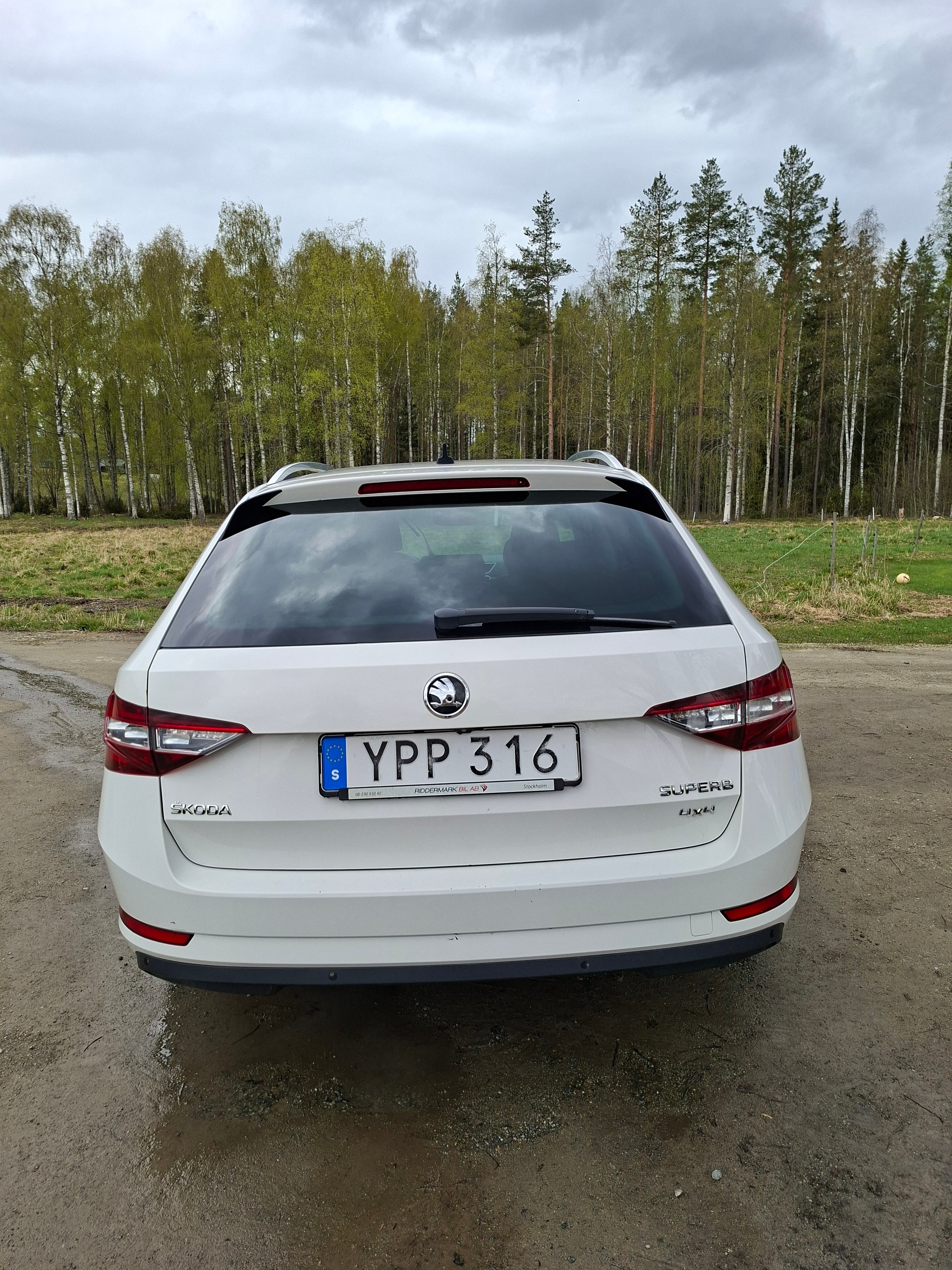 Skoda Superb 2018, bild 4/8