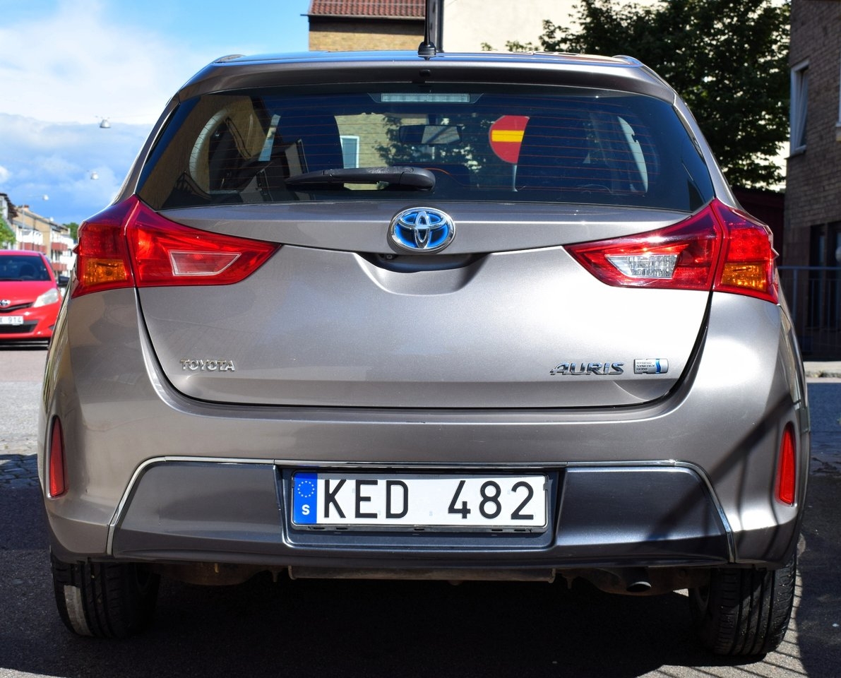 Toyota Auris Hybrid e-CVT Active Euro 5 2014, bild 5/9