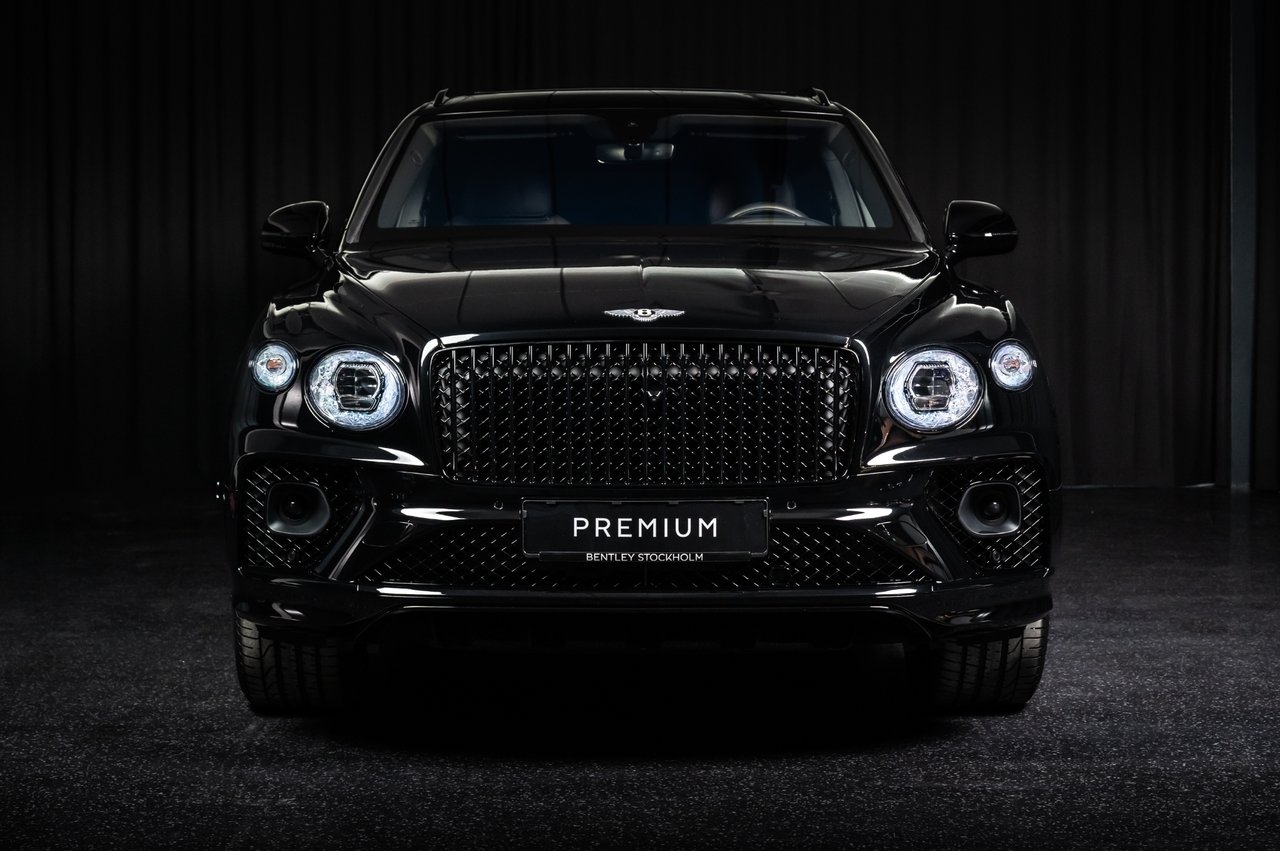 Bentley Bentayga 4,0 V8 EWB Azure 2023, bild 4/10