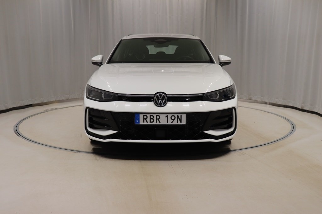 Volkswagen Passat R-Line 1.5 eTSI 150hk 2025, bild 2/10
