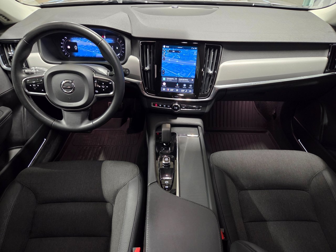Volvo V90 Cross Country 2024, photo 7/10