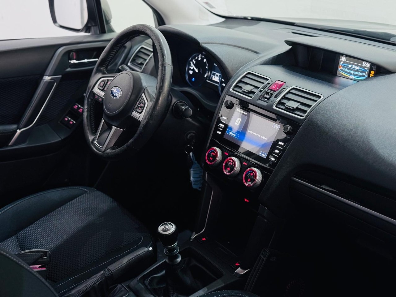 Subaru Forester 2.0 4WD 147hk 2016, bild 5/23