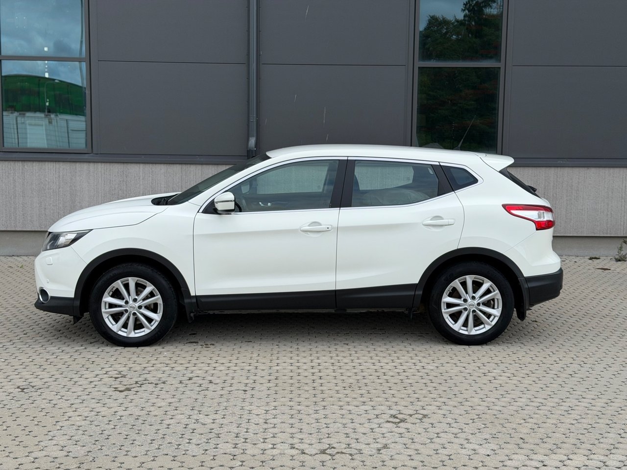 Nissan Qashqai 1.2 DIG-T Euro 6 2016, bild 2/10