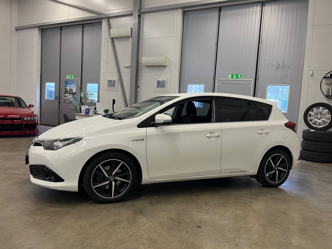 Toyota Auris 2018, bild 2/10