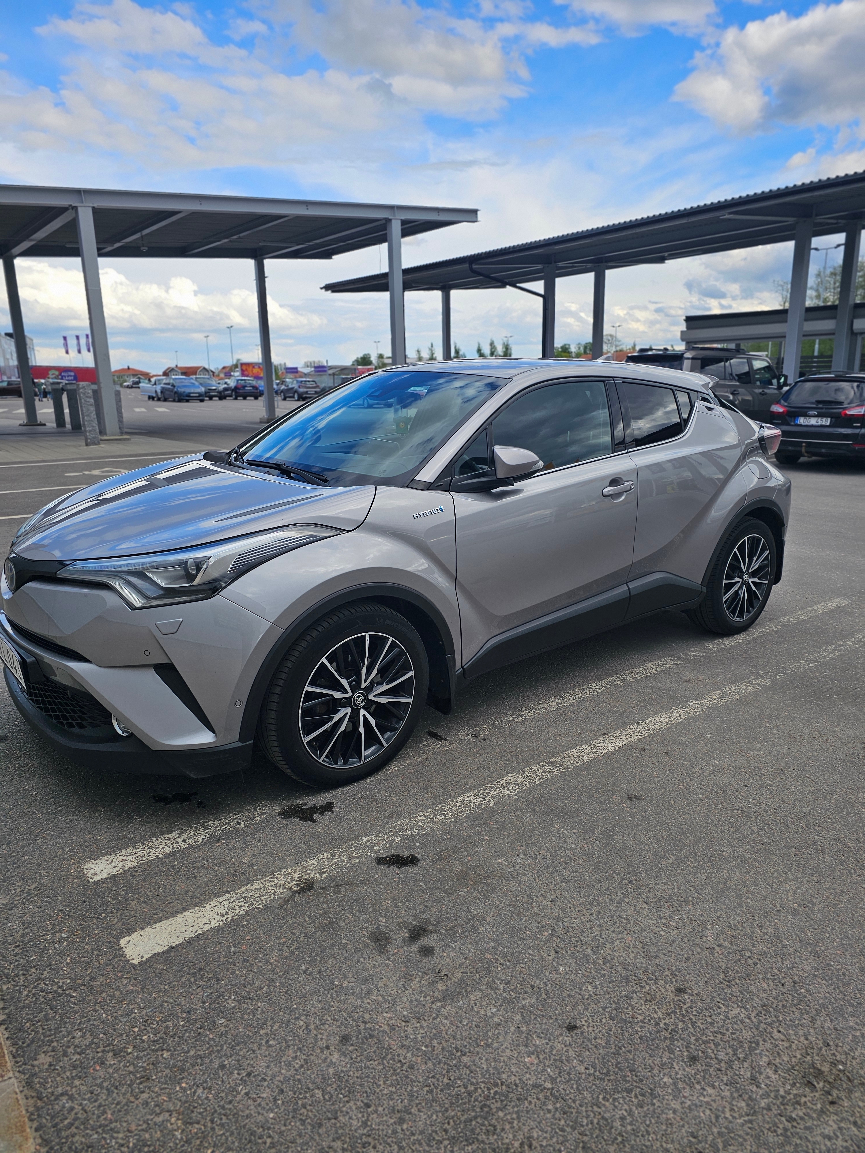 Toyota C-HR Hybrid CVT 2018, bild 5/9